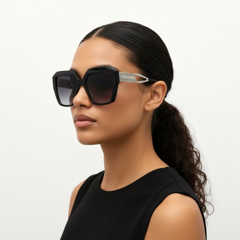 NEW Magestic Luxe Iconic Glam Trendy Designer Style Sunglasses - Black & Silver